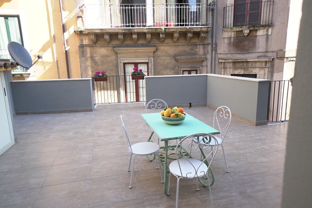 카타니아 Palazzo Clarenza Di San Domenico 빌라 외부 사진